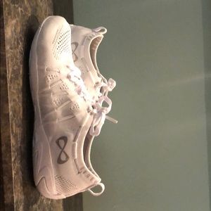 Nfinity Flyte size 5.5